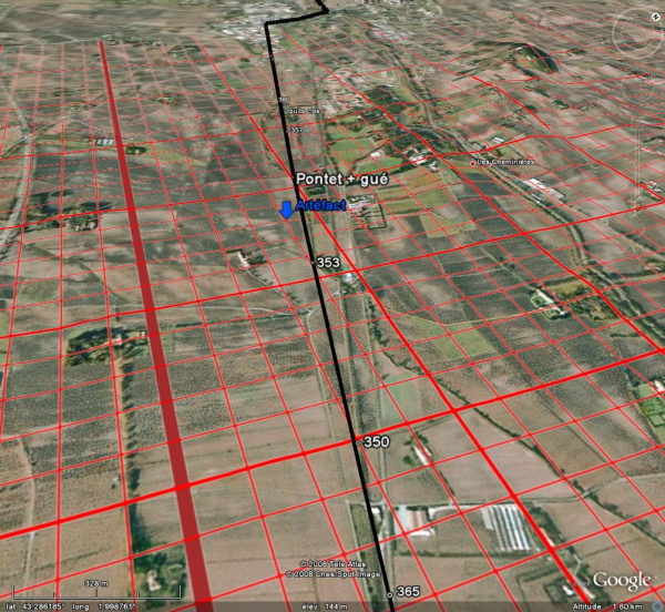 Fig. 34. La voie à Pexiora, le cadastre 2/5 et sa rupture à la sortie sud-est de Sostomagus (en haut).