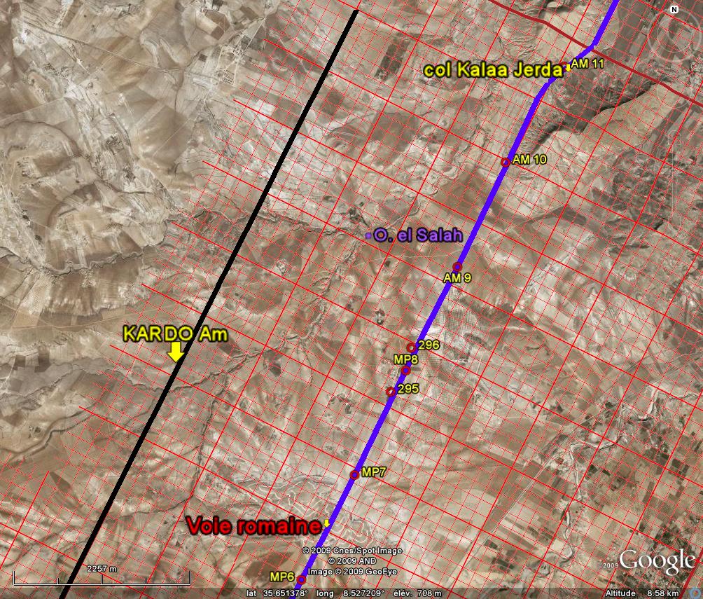 Fig. 25. La voie romaine emprunte un cardo avant de franchir le col de Kalaa Jerda.